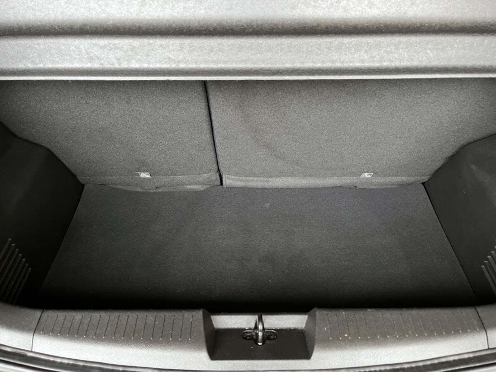 Sort Opel Karl fra 2017