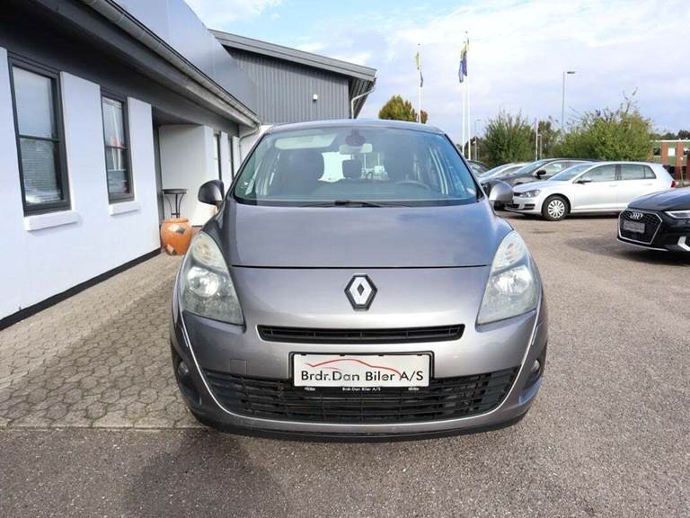 Renault Grand Scenic III 1,9 dCi 130 Dynamique 7prs