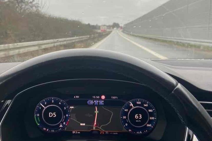 Hvid VW Passat fra 2017