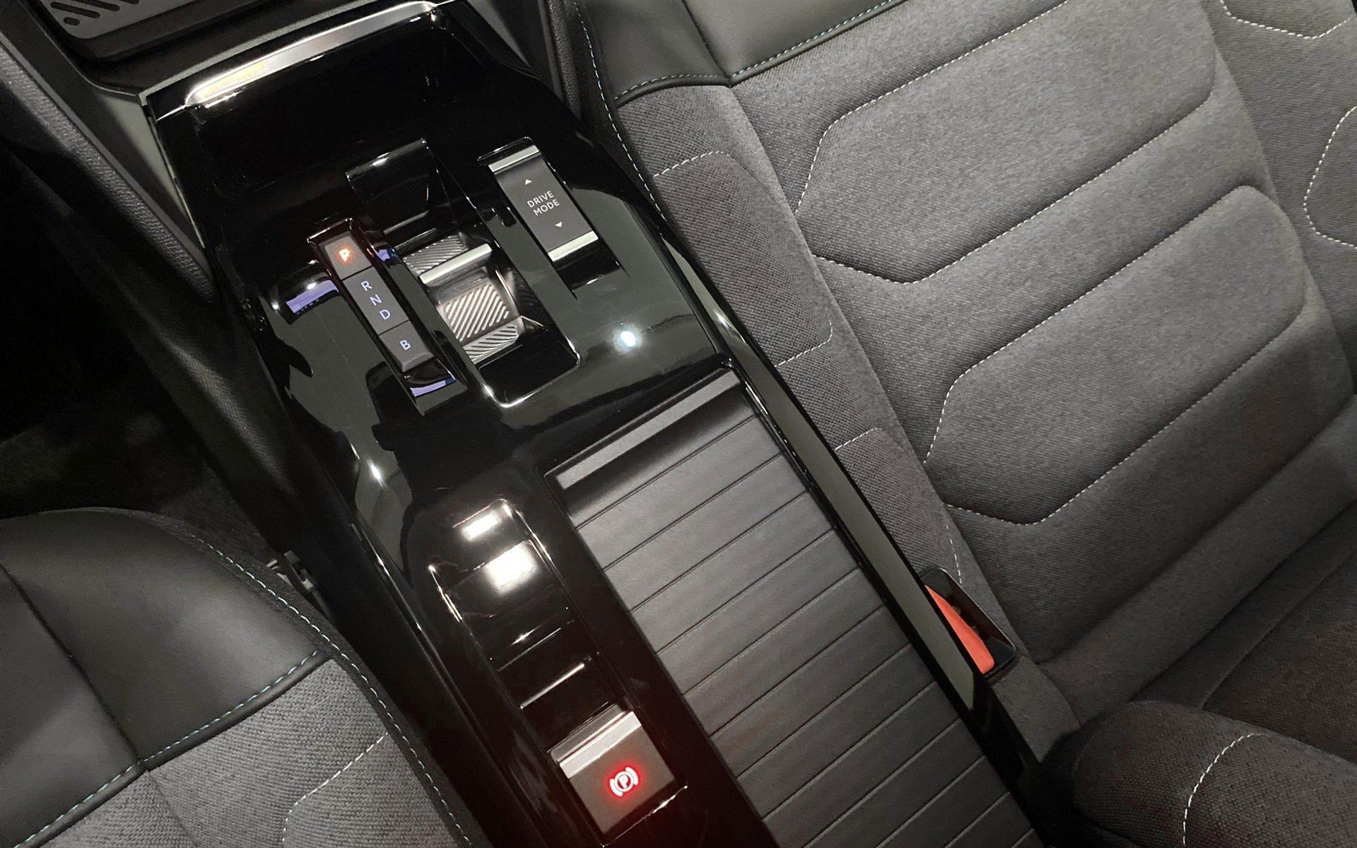 Sort Citroën ë-C4 fra 2023