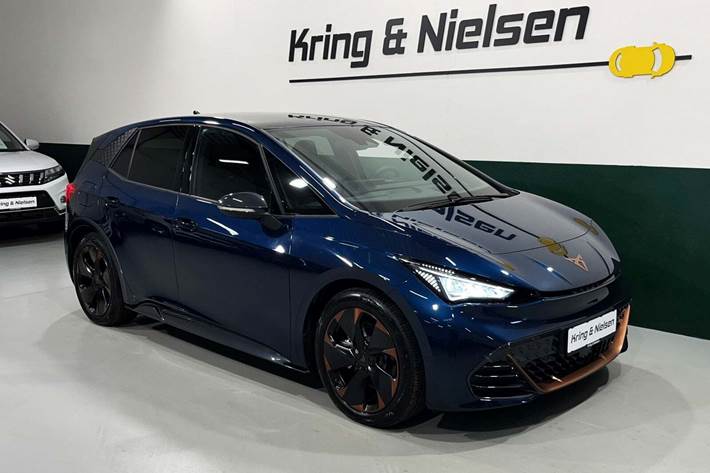 Blå Cupra Born fra 2023