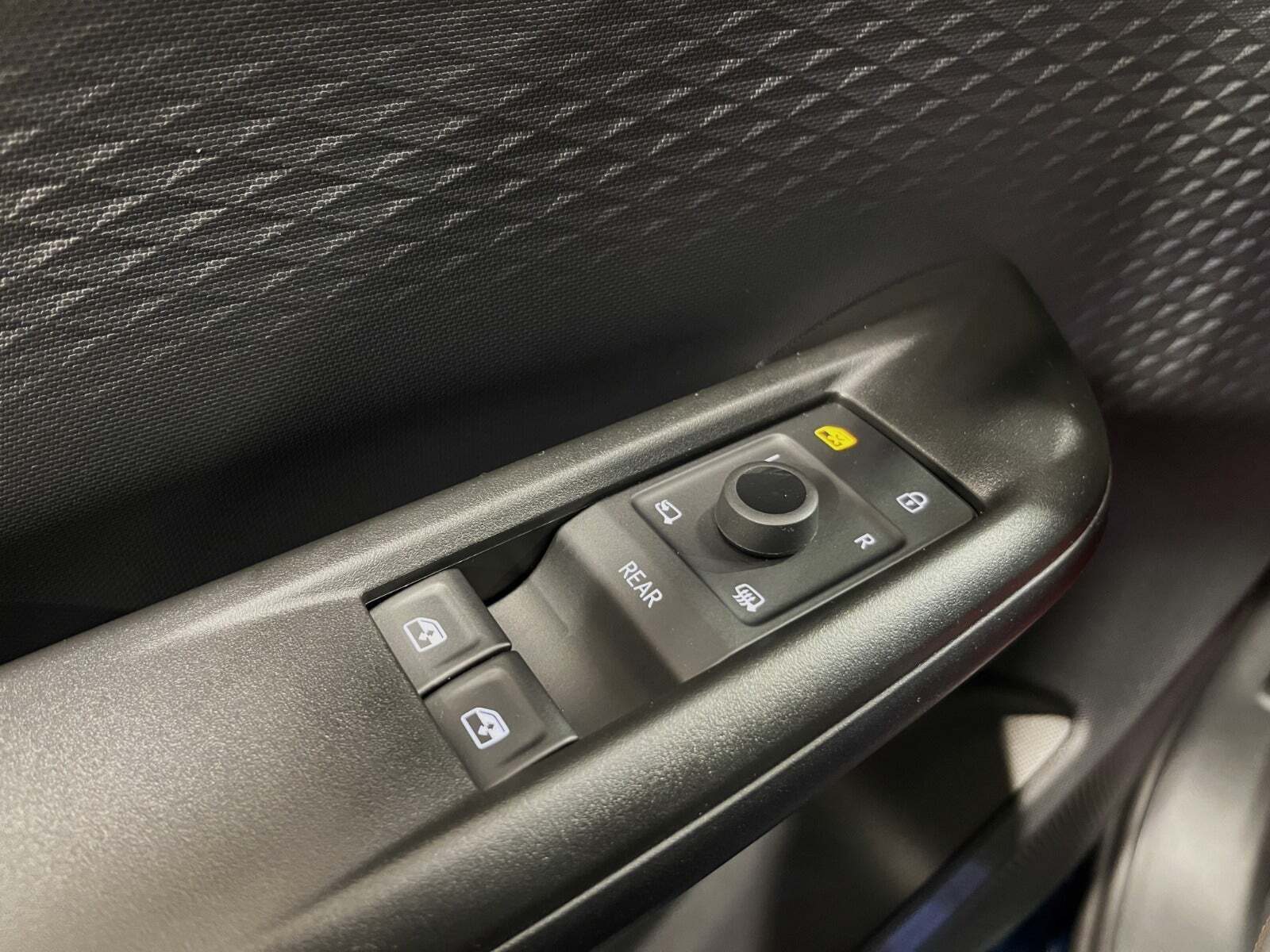 Blå Cupra Born fra 2023