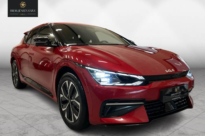 Rød Kia EV6 fra 2024 set udefra