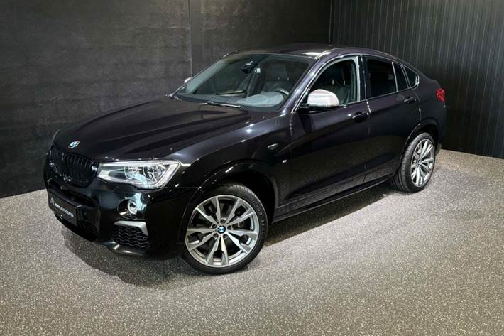 Sort BMW X4 fra 2017 set udefra