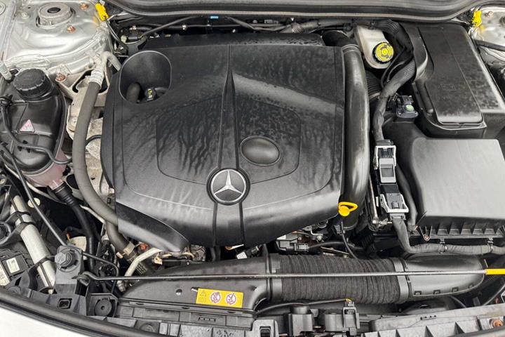 Sølv Mercedes A200 d fra 2018