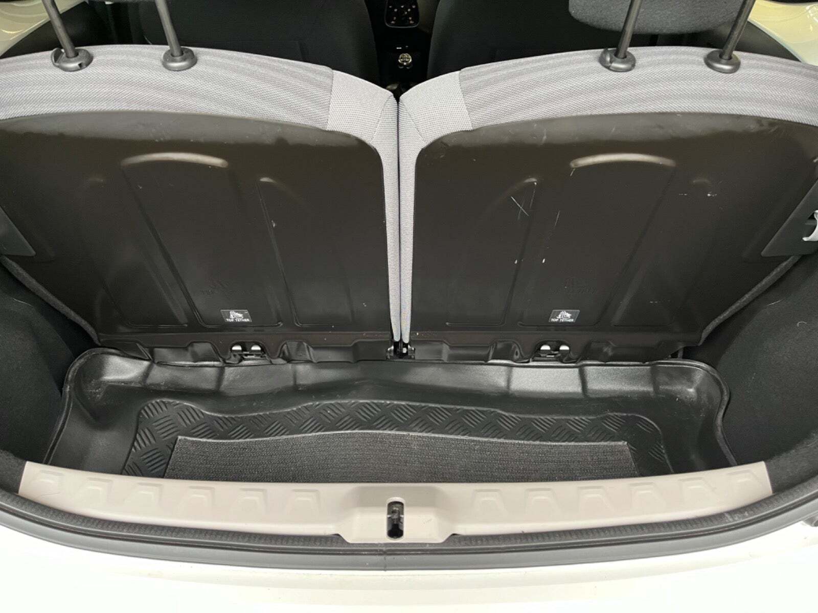 Hvid Toyota Aygo fra 2018