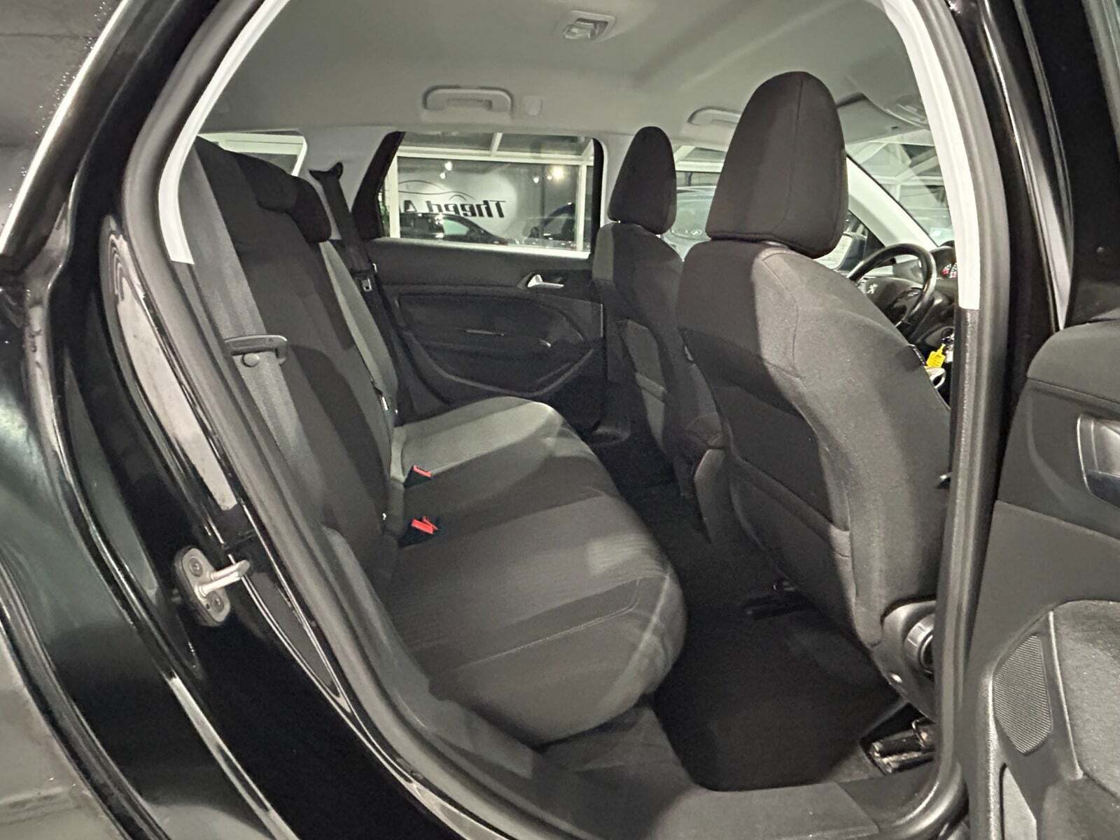 Sort Peugeot 308 fra 2017