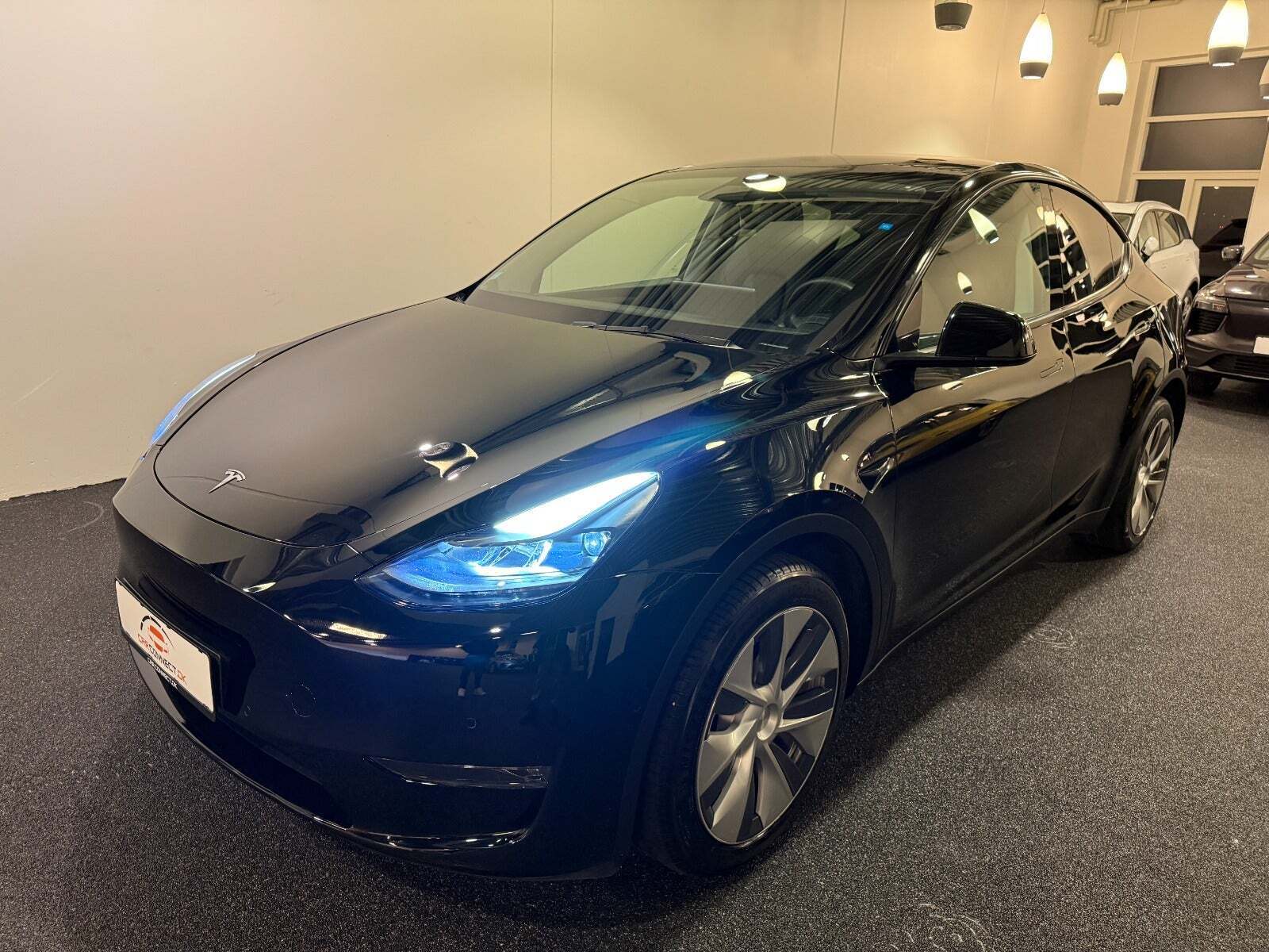 Tesla Model Y Long Range AWD - 297.700 kr
