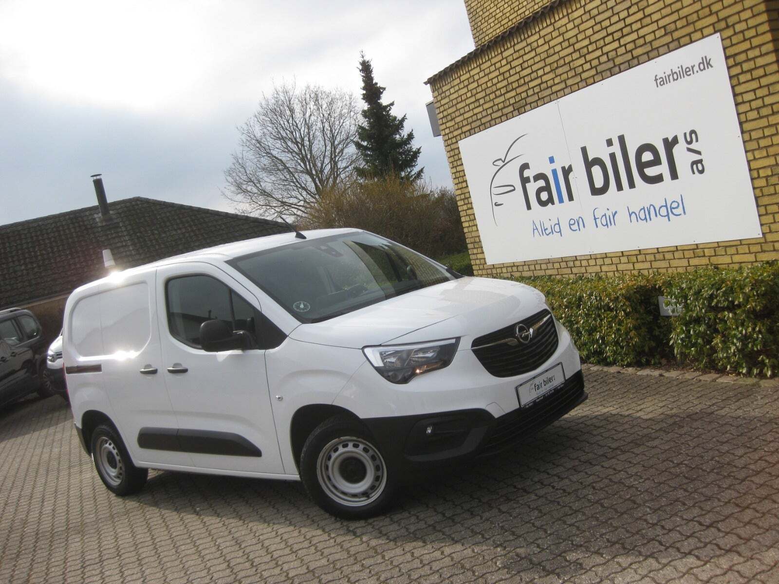 Hvid Opel Combo fra 2022