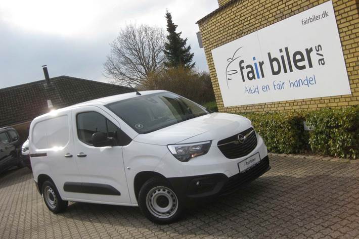 Hvid Opel Combo fra 2022