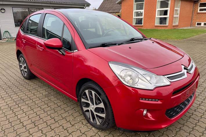 Rød Citroën C3 fra 2016