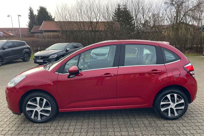 Rød Citroën C3 fra 2016