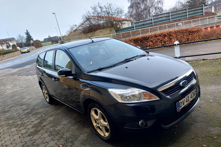 Sort Ford Focus fra 2010