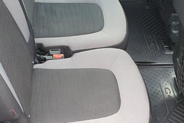 Brun Citroën Grand C4 Picasso fra 2013