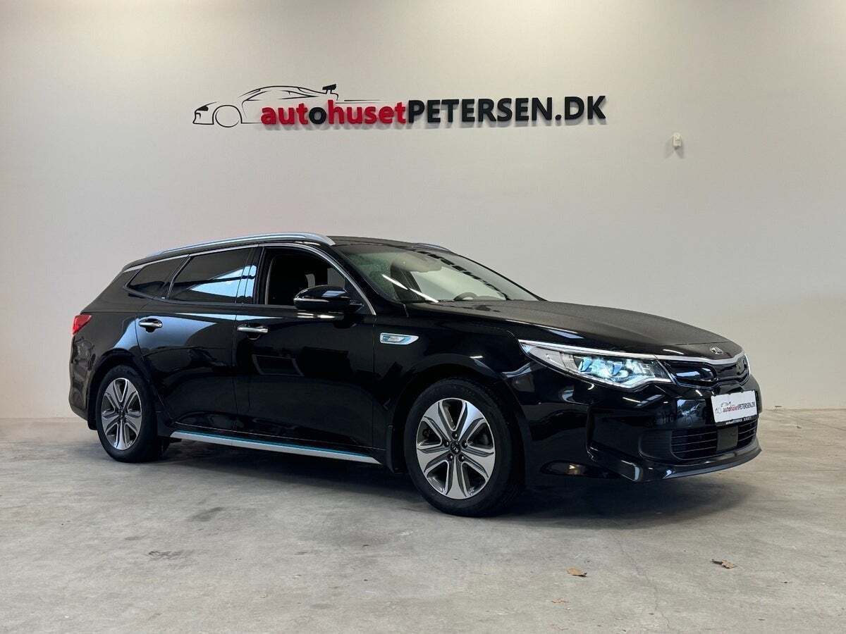Sort Kia Optima fra 2018 set udefra