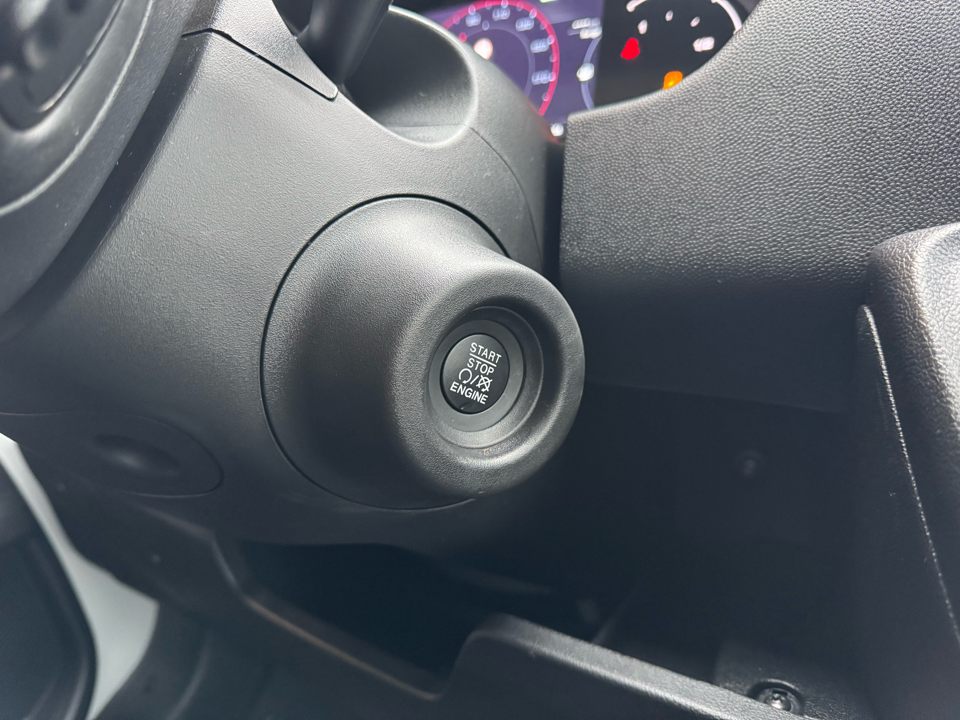 Beige Fiat Ducato fra 2025