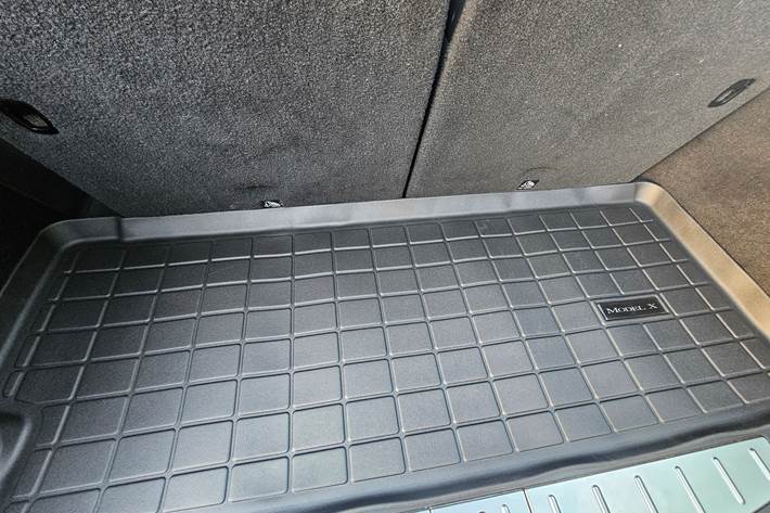 Hvid Tesla Model X fra 2019