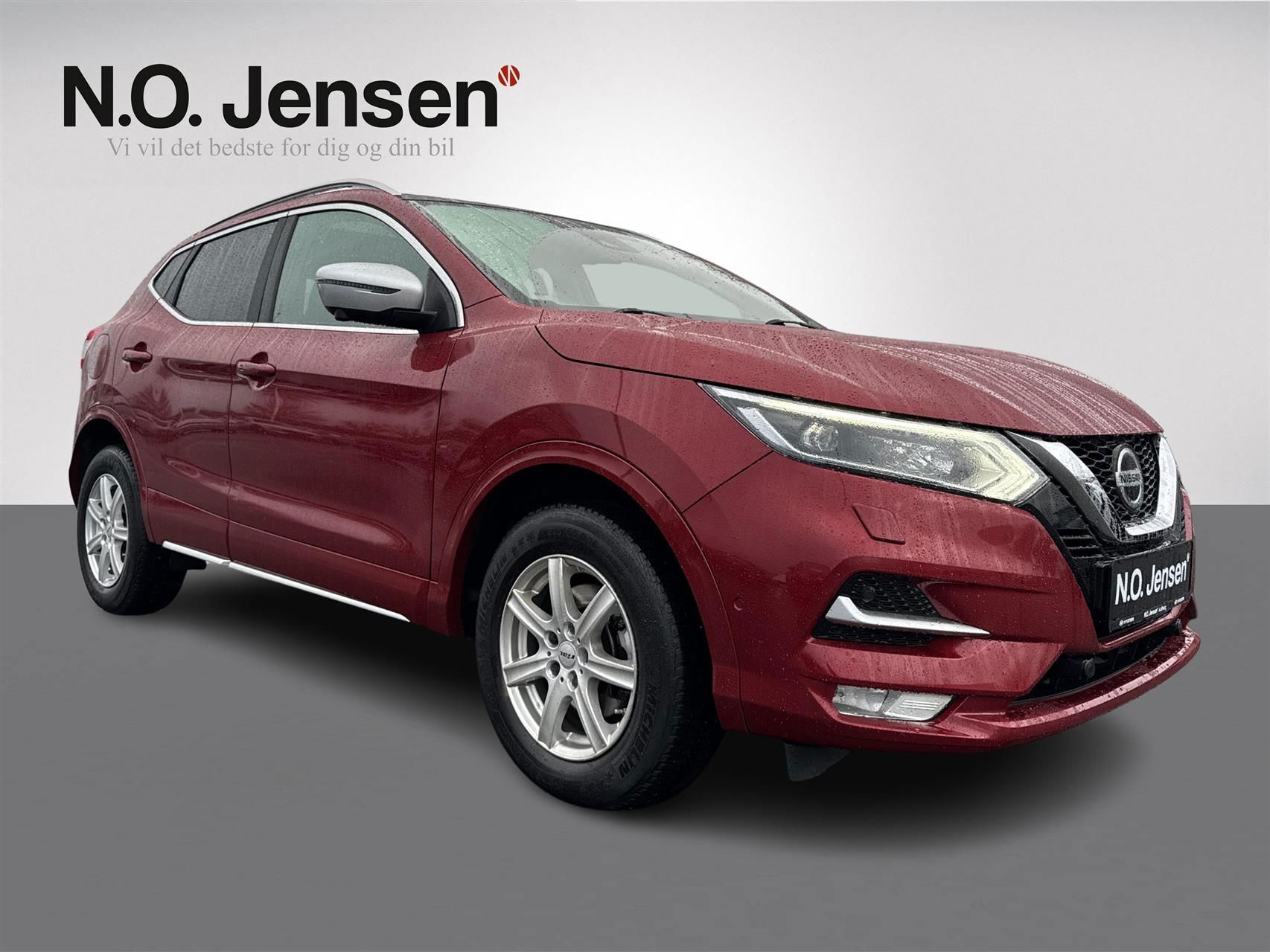Rød Nissan Qashqai fra 2019 set udefra