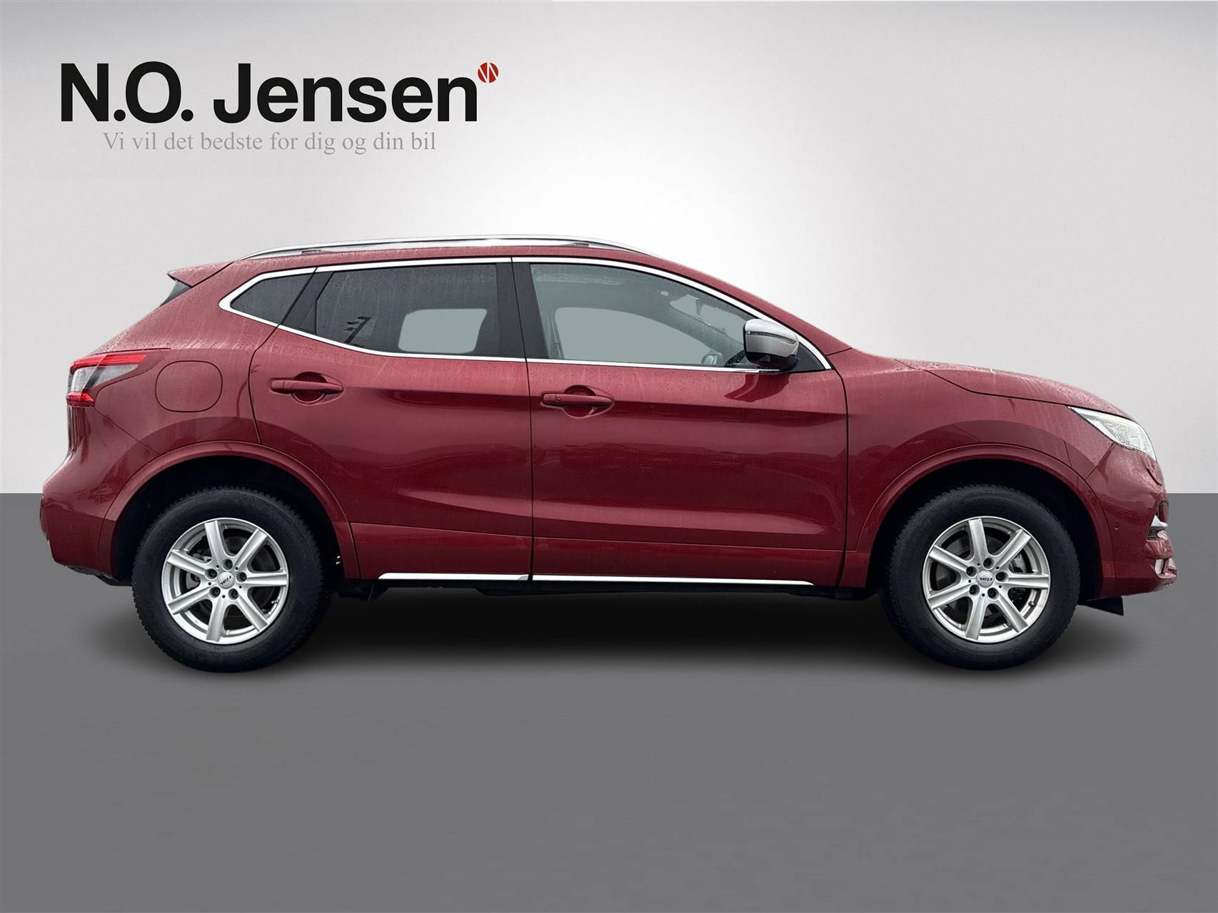 Rød Nissan Qashqai fra 2019