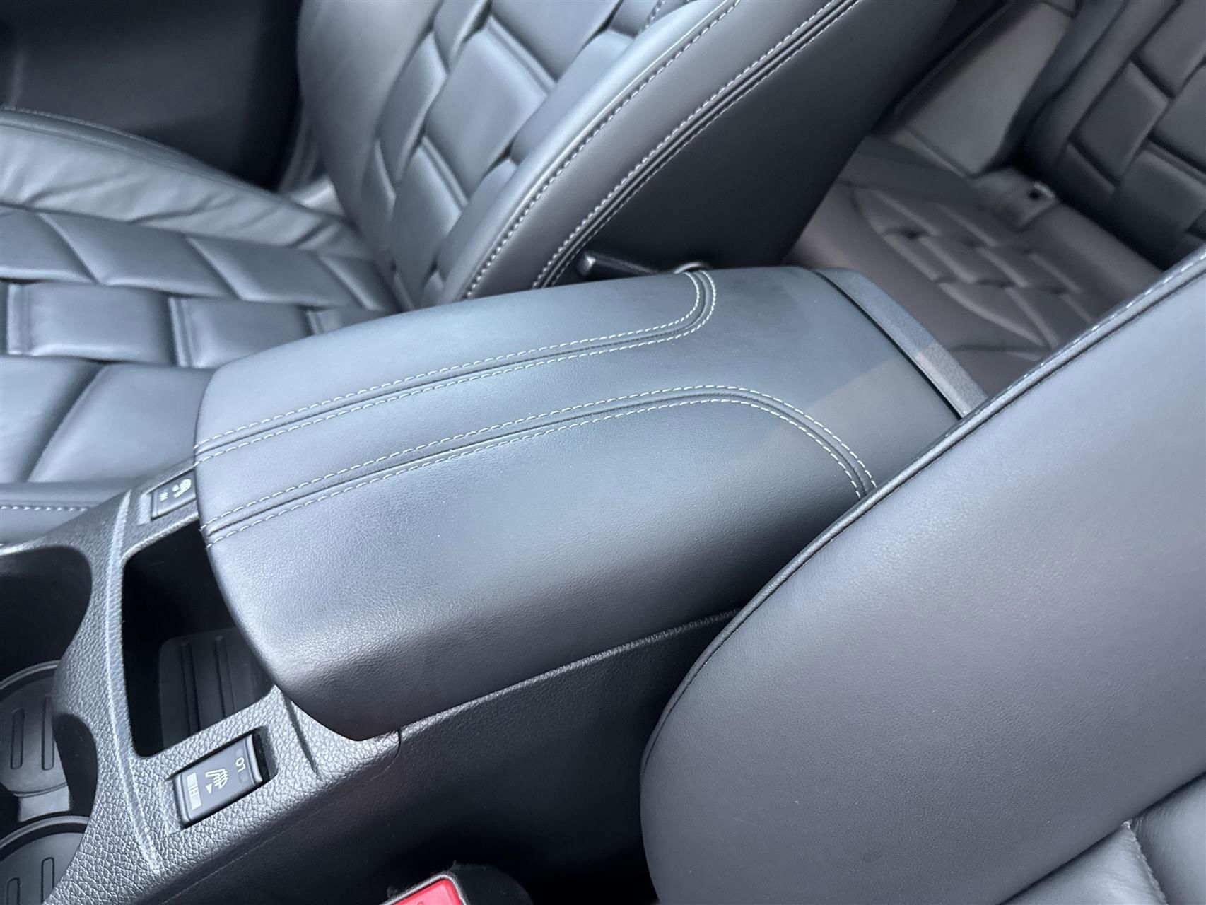 Rød Nissan Qashqai fra 2019