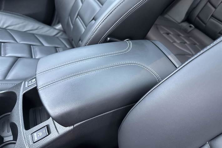 Rød Nissan Qashqai fra 2019