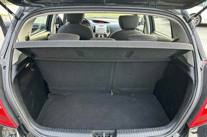 Sort Hyundai i20 fra 2010