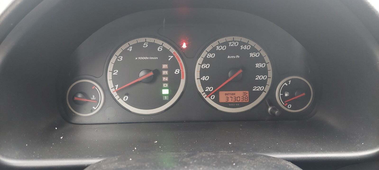 Sølv Honda CR-V fra 2003