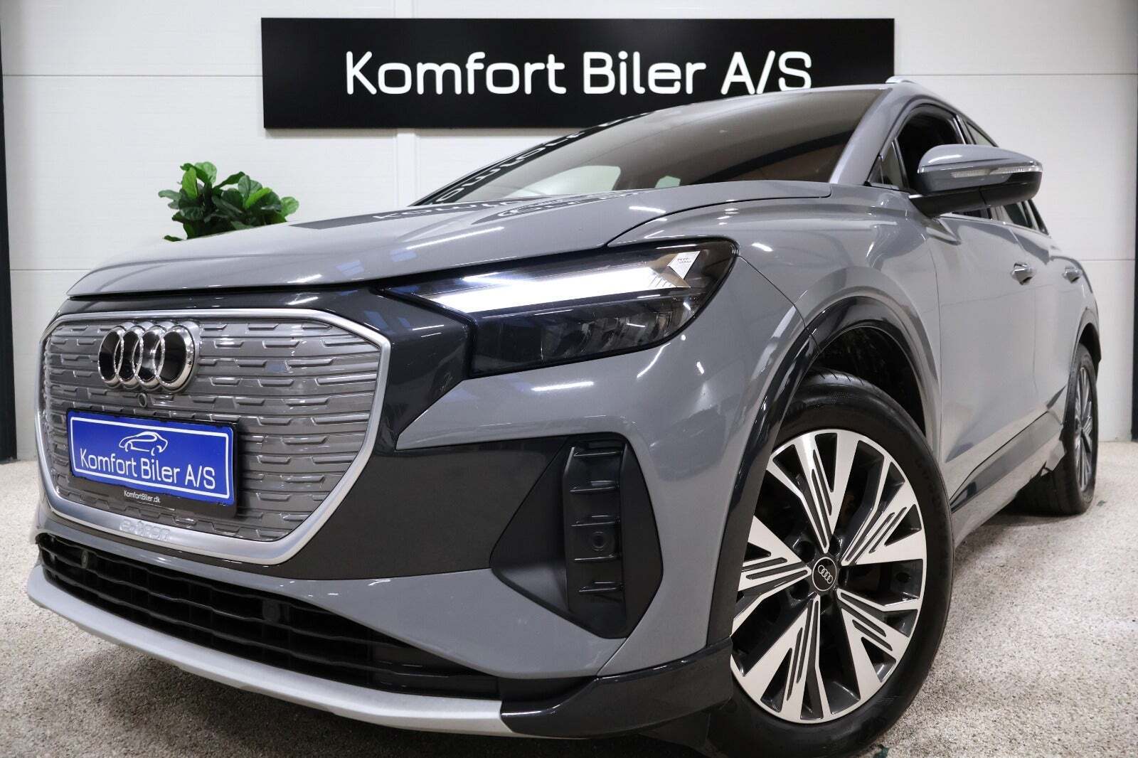 Grå Audi Q4 e-tron fra 2022