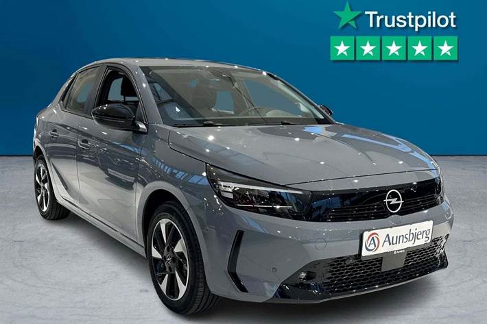 Grå Opel Corsa-e fra 2024 set udefra