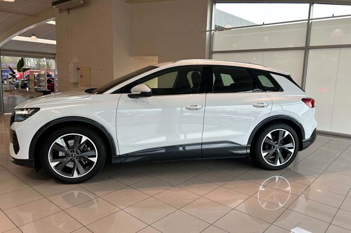 Hvid Audi Q4 e-tron fra 2022