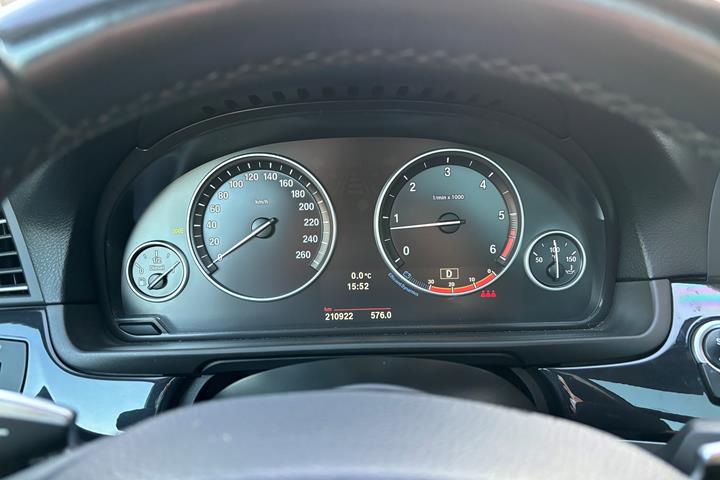Sort BMW 520d fra 2011