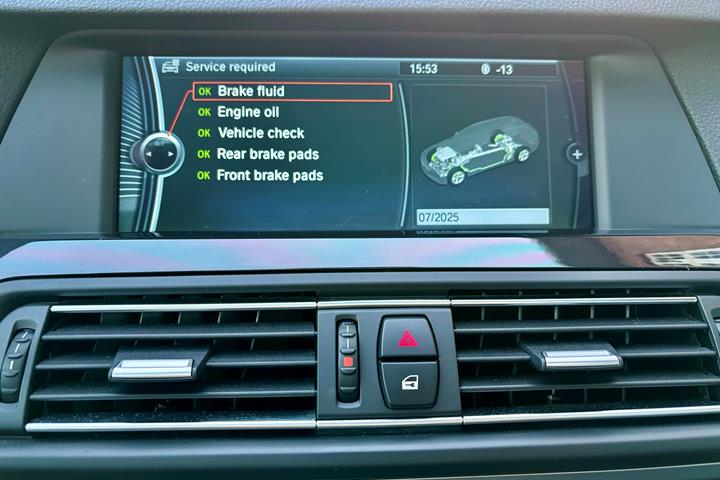 Sort BMW 520d fra 2011
