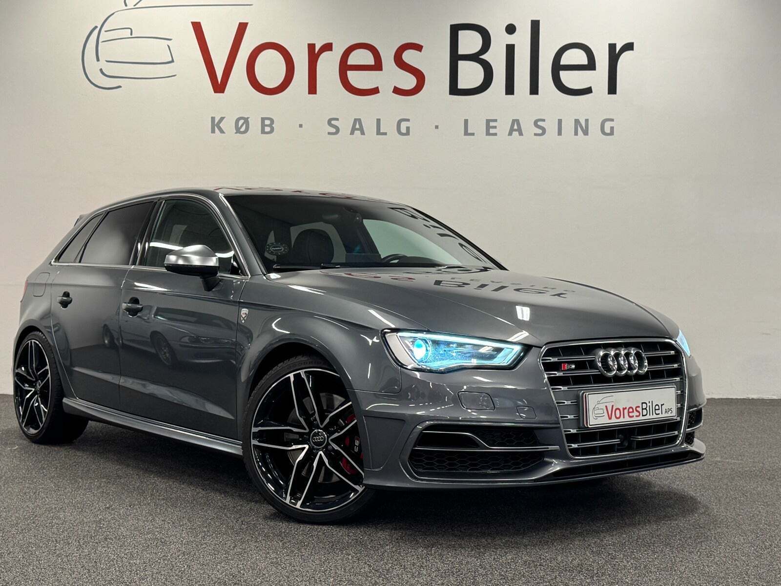 Grå Audi S3 fra 2014