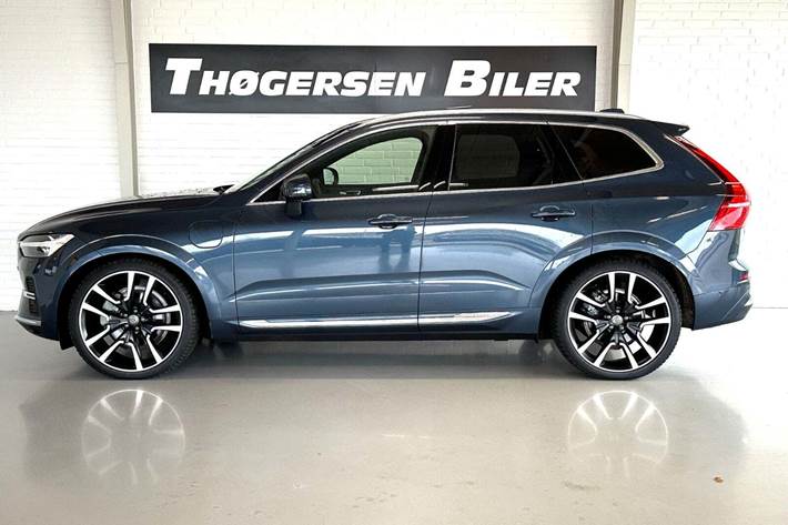 Blå Volvo XC60 fra 2023