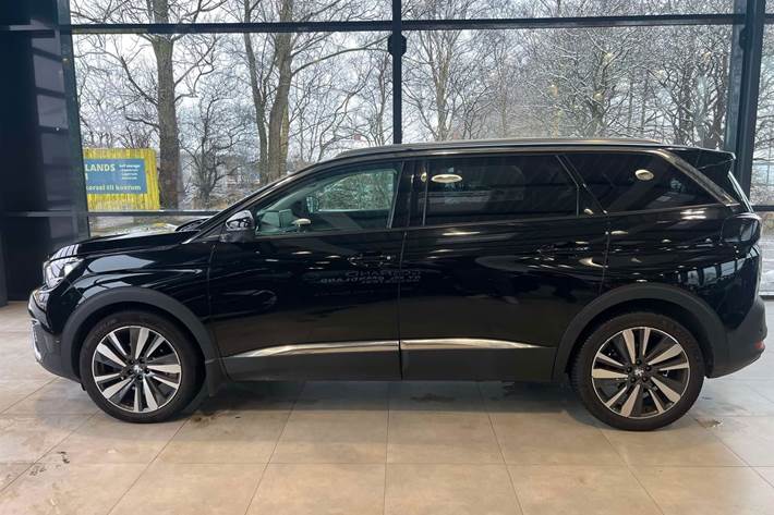 Sort Peugeot 5008 fra 2019