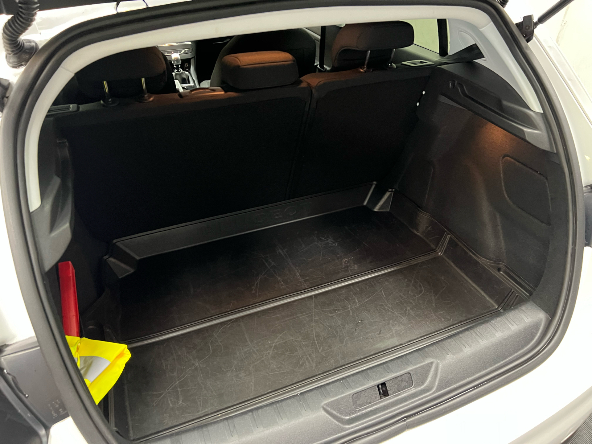 Peugeot 308 1,6 BlueHDi Allure 120HK 5d