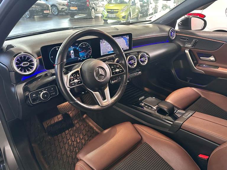 Mercedes A220