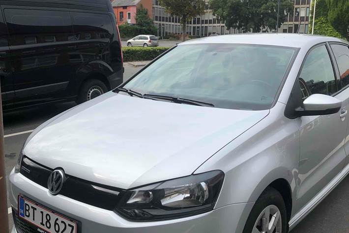 Grå VW Polo fra 2011