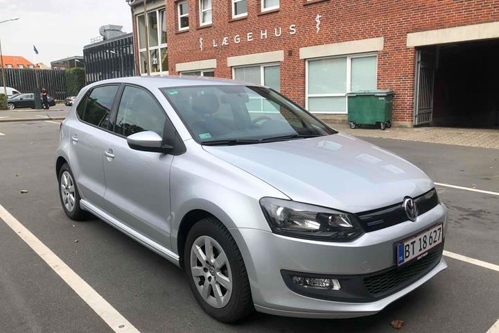 Grå VW Polo fra 2011