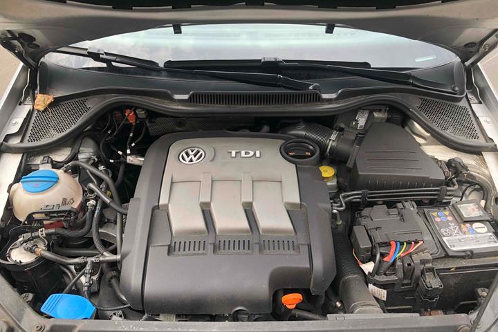 Grå VW Polo fra 2011