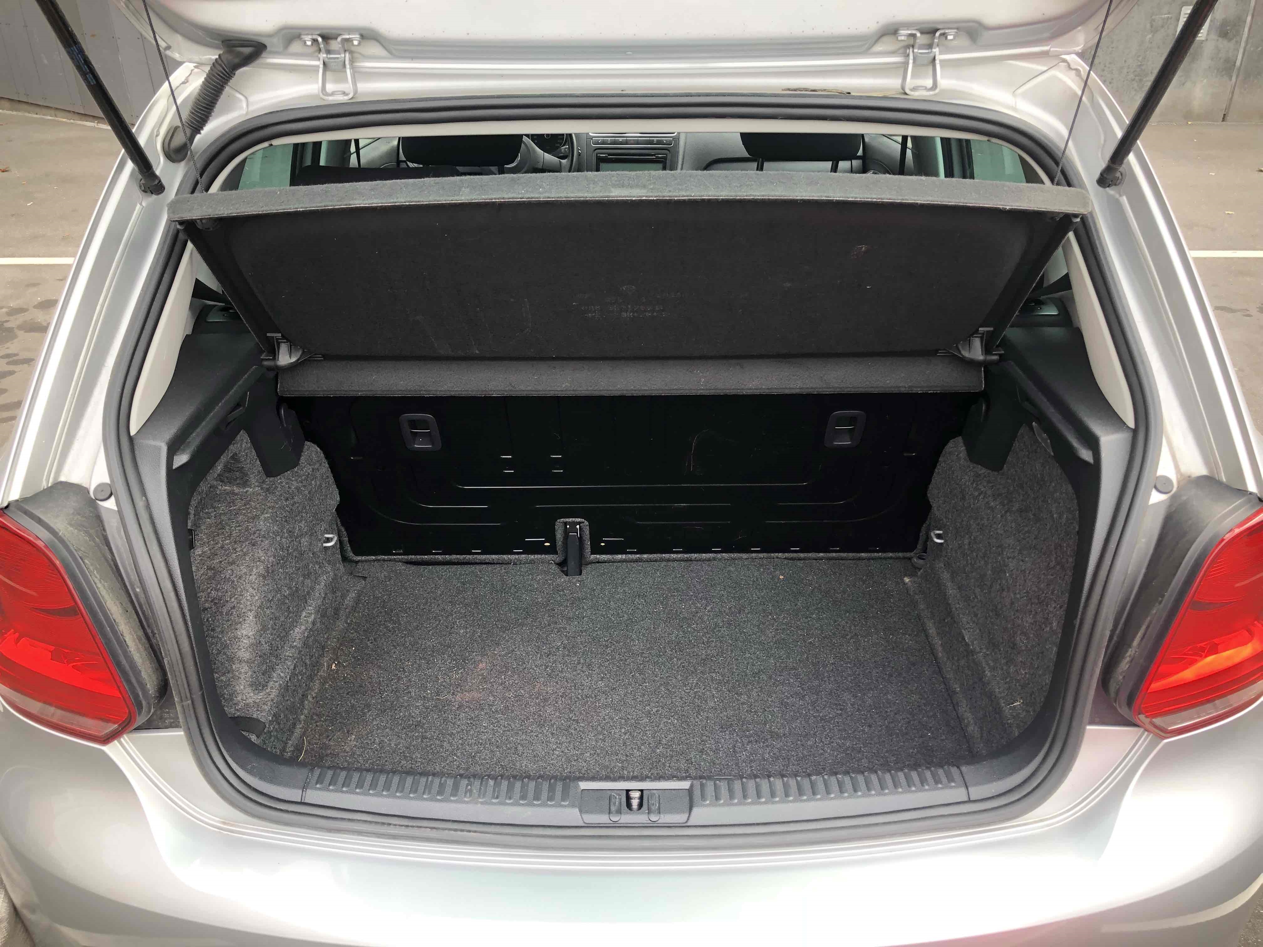 Grå VW Polo fra 2011