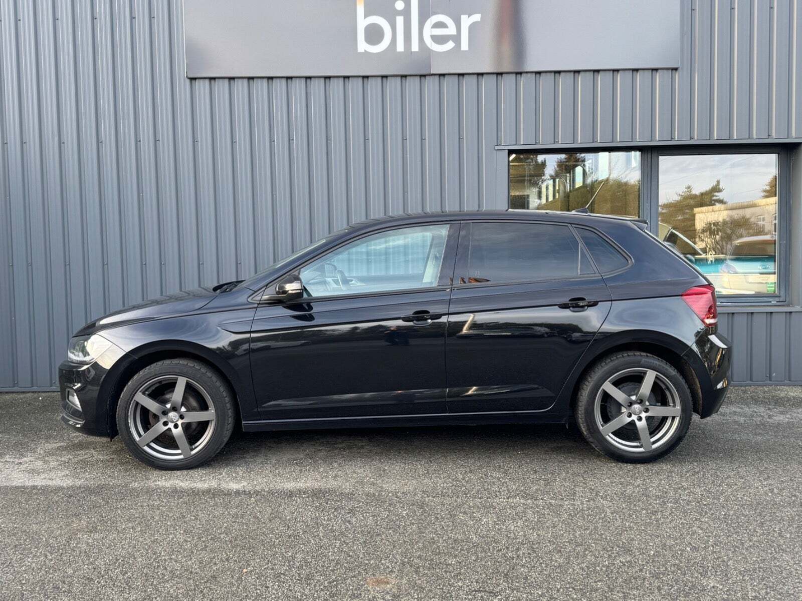 Sort VW Polo fra 2021