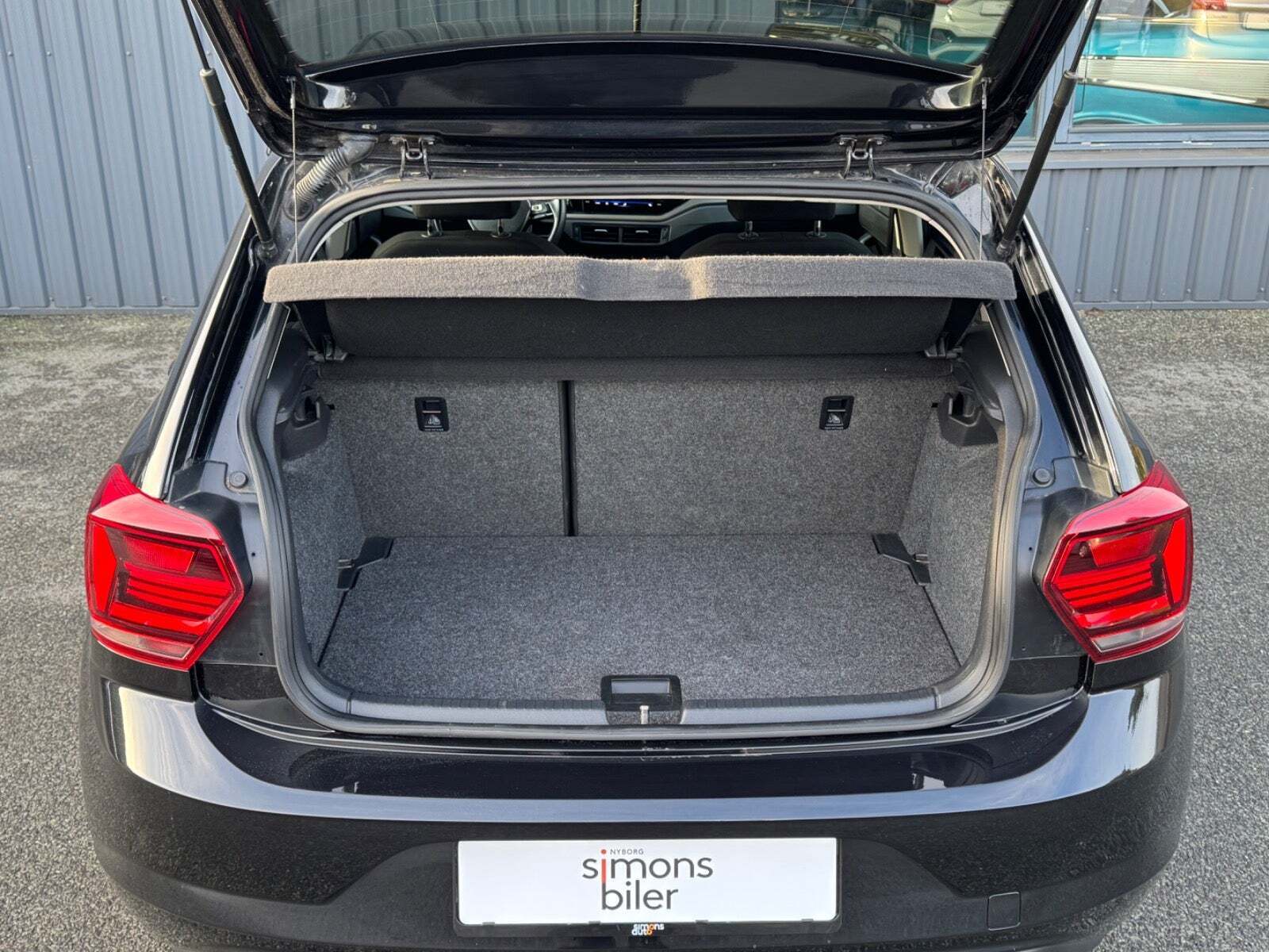 Sort VW Polo fra 2021