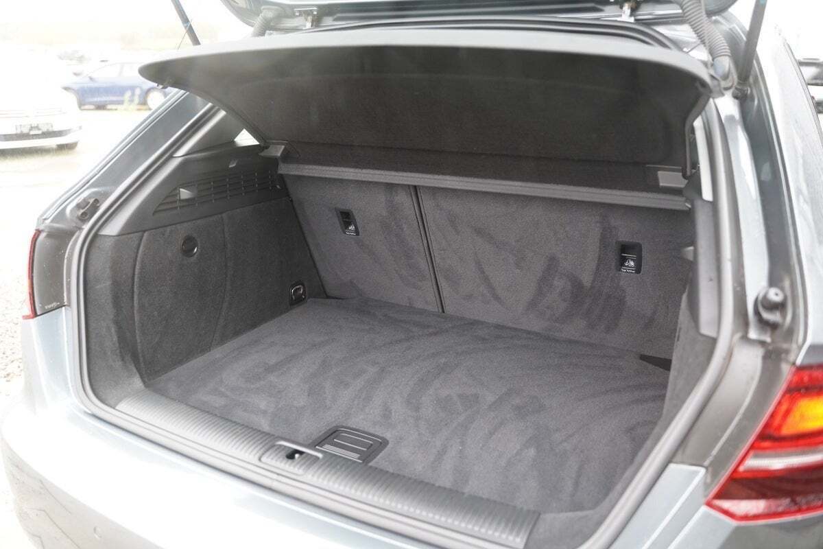 Grå Audi A3 fra 2018