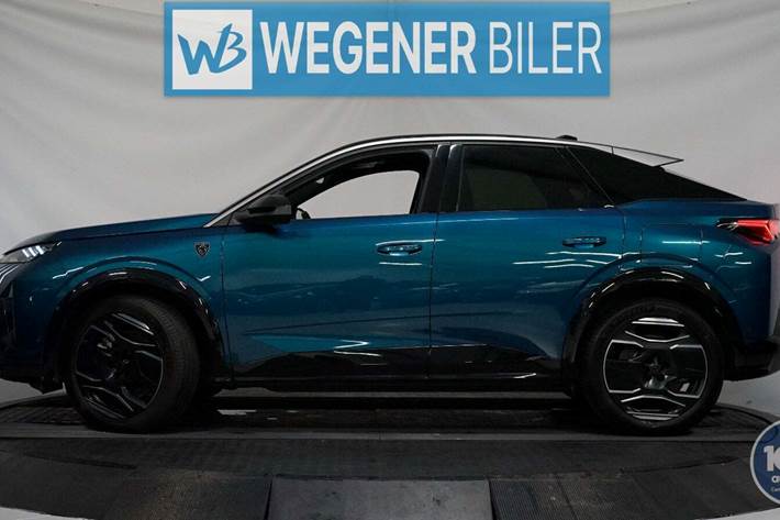 Blå Peugeot e-3008 fra 2024