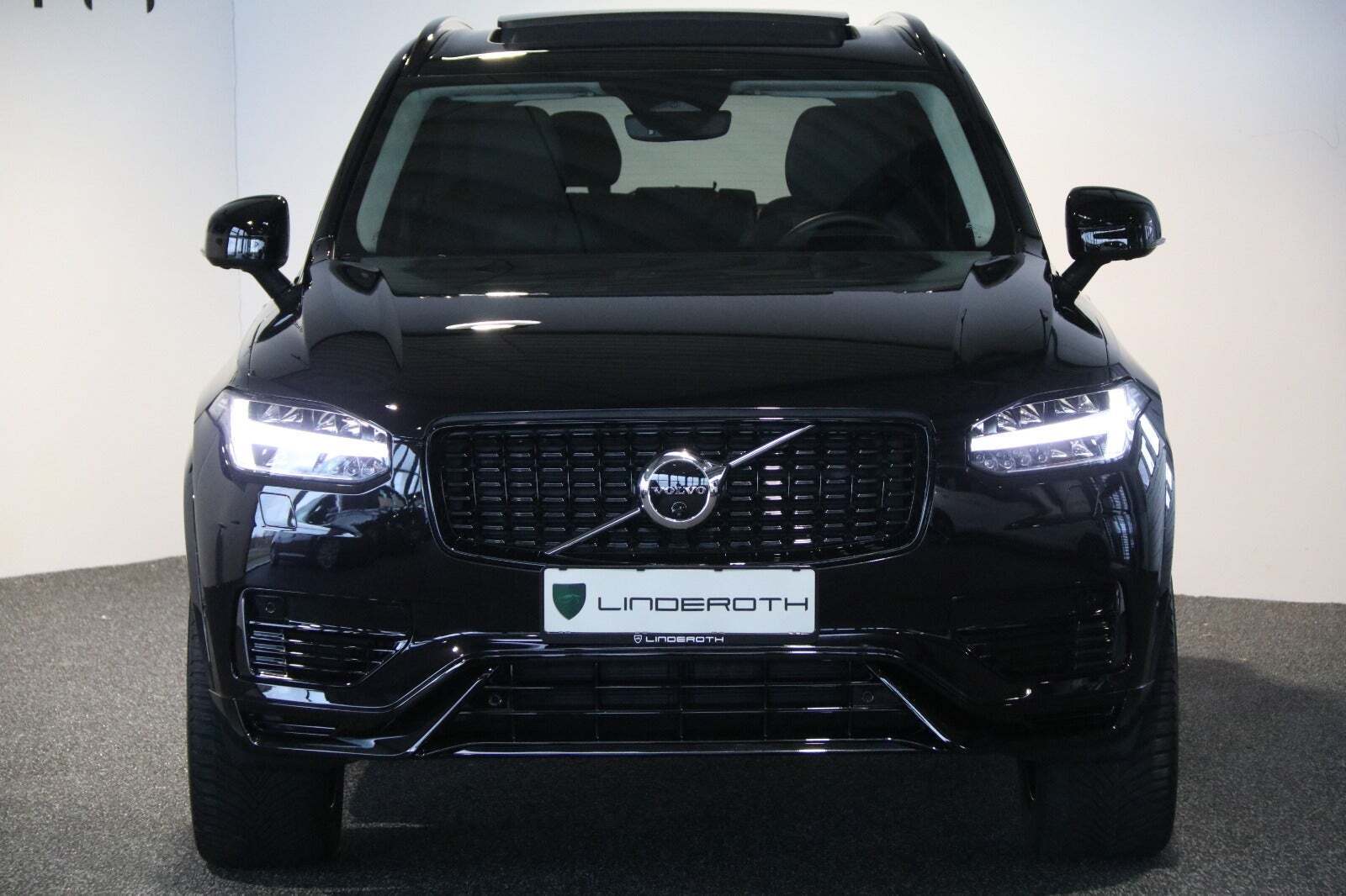 Sort Volvo XC90 fra 2022