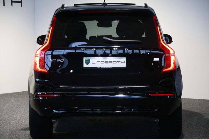 Sort Volvo XC90 fra 2022