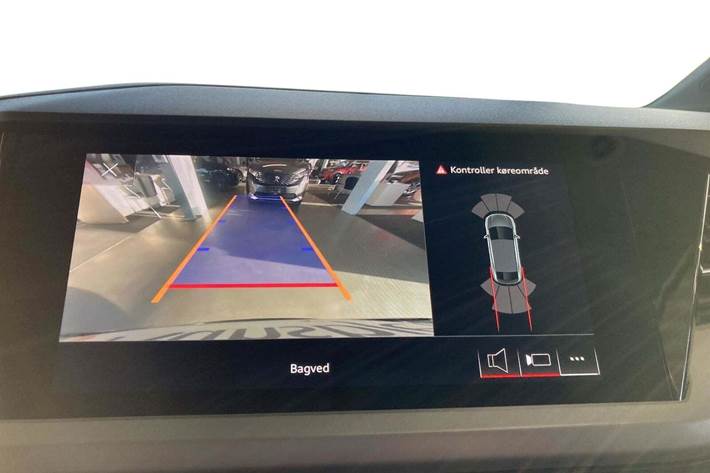 Sølv Audi Q4 e-tron fra 2022