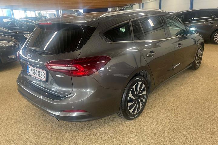 Grå Ford Focus fra 2022