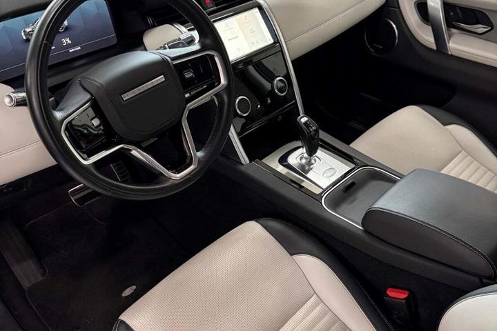 undefined Land Rover Discovery Sport fra 2021 set indefra